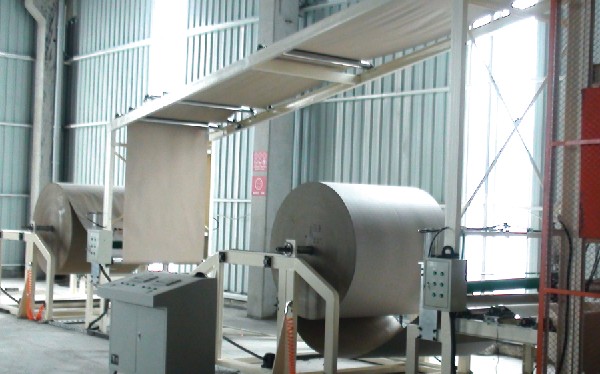 石膏板生产线的供纸系统